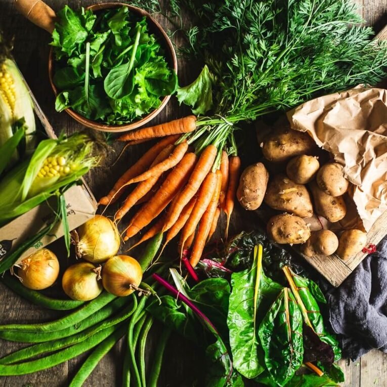 100-uk-veg-box-920x920-7e1e5ad8df65797c8224c984d21c25e6.jpg